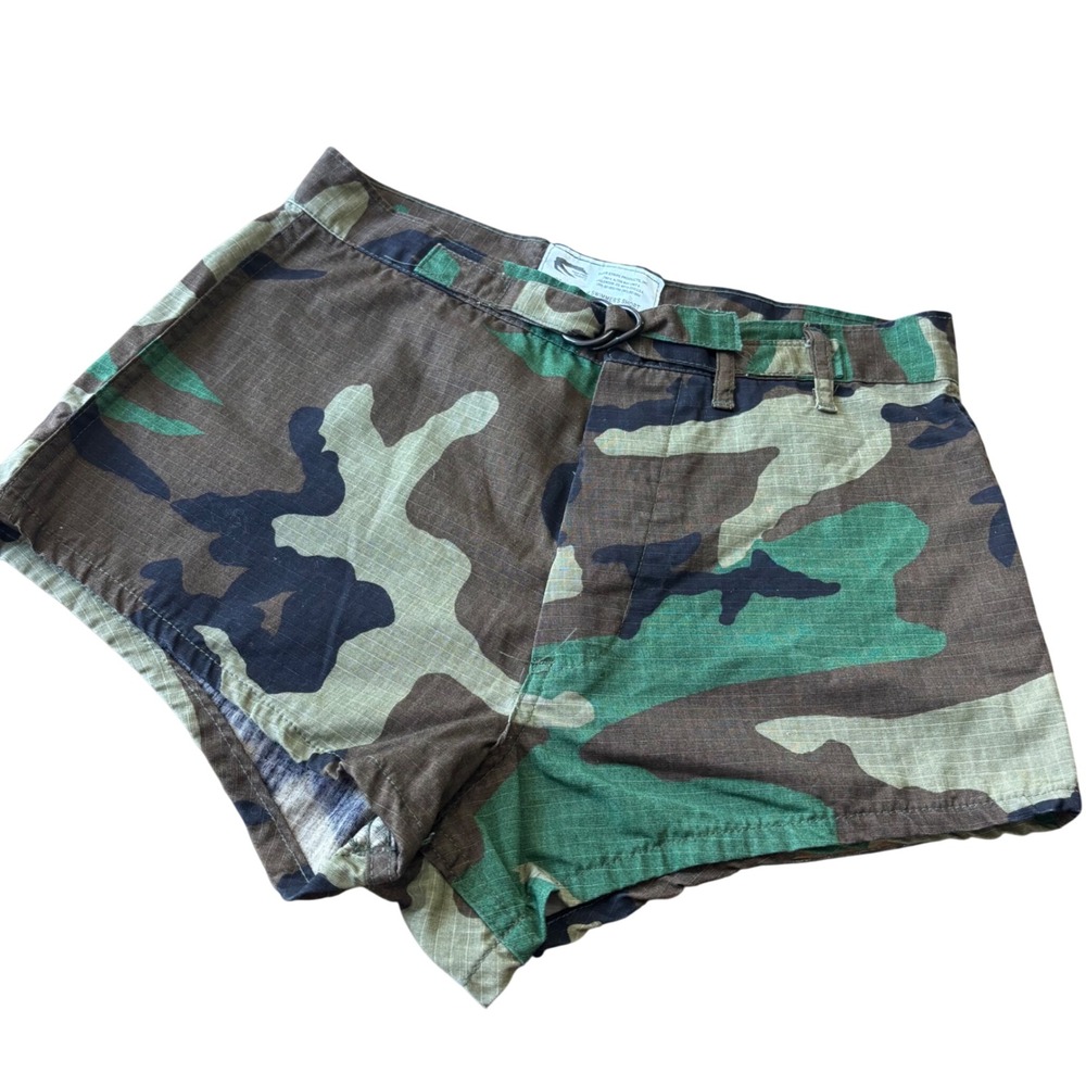 Vintage 1988 UDT Seal Team Tiger
Stripe Products Swimmer Shorts USA
Military 30"